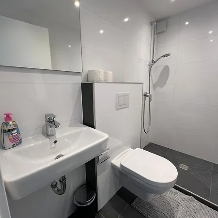 דירה Helle Dg-wohnung Zentral, 4p *